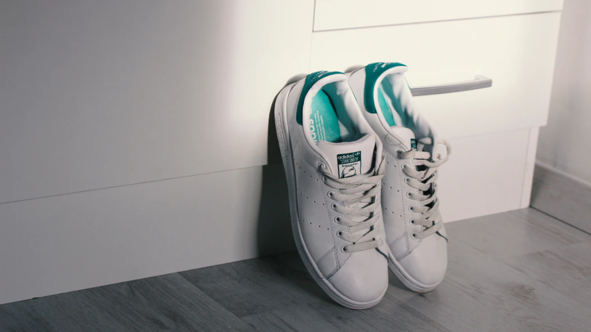 minimalist sneakers